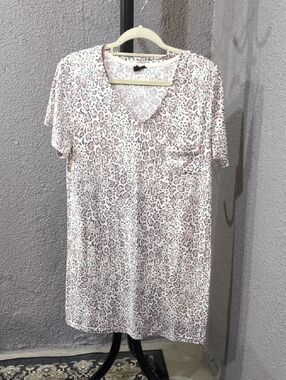 Leopard Print V-Neck Pocket Nightgown - Blush and Taupe